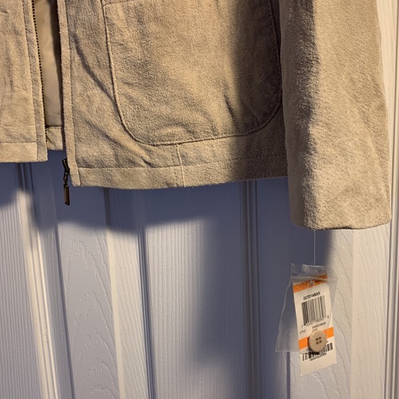 Style & Co beautiful genuine leather tan zip up jacket!! - Picture 5 of 8